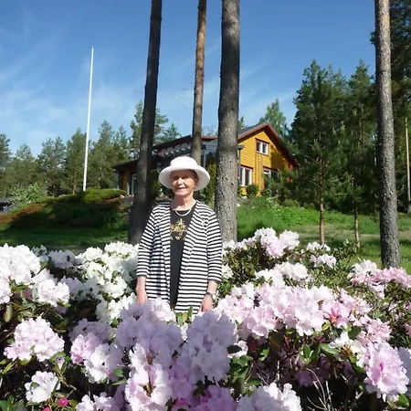 Leena's Bed & Breakfast Degerby