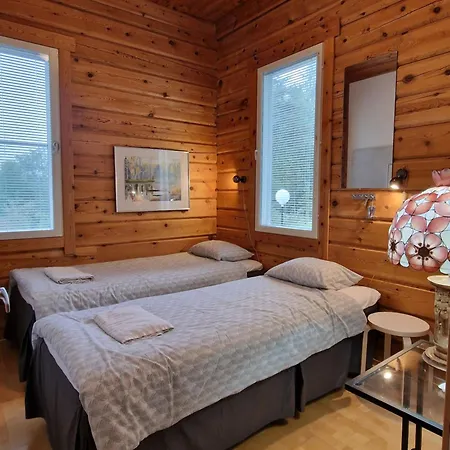 Bed & Breakfast Leena's *