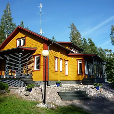 ベッド・アンド・ブレックファスト Leena's Degerby