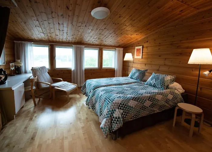 לינה וארוחת בוקר Leena's Degerby