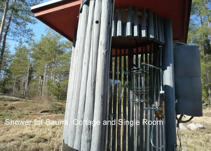 לינה וארוחת בוקר Leena's Degerby