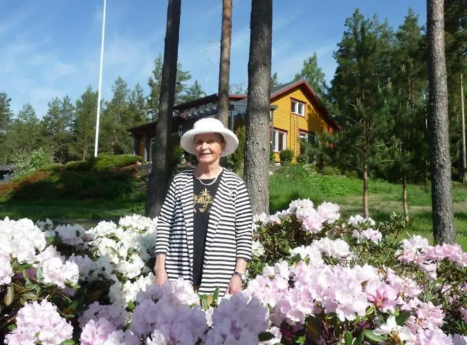 Leena's לינה וארוחת בוקר Degerby